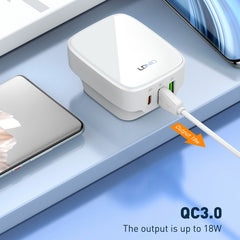 LDNIO Q334 32W Type-C + Dual USB Port Charger with 1m USB-C / Type-C to USB-C / Type-C Data Cable, EU Plug, UK Plug, US Plug