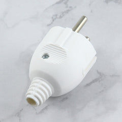 Dreipoliger Netzstecker mit seitlicher Verkabelung, EU-Stecker