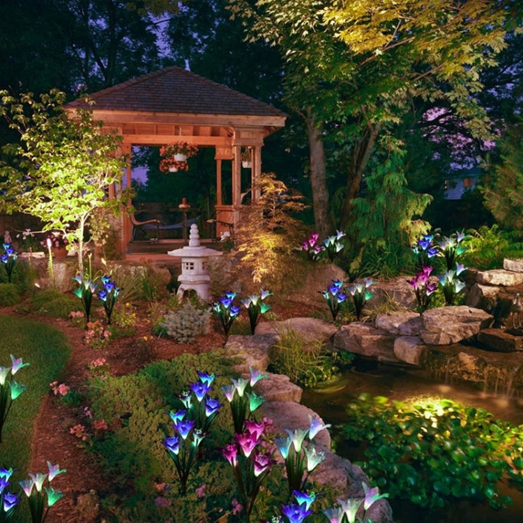 Simulated Lily Flower 4 Heads Solar Powered Outdoor IP55 Waterproof LED Decorative Lawn Lamp, White Light Simulated Lily Flower 4 Heads Solar Powered Outdoor IP55 Waterproof LED Decorative Lawn Lamp, White Light