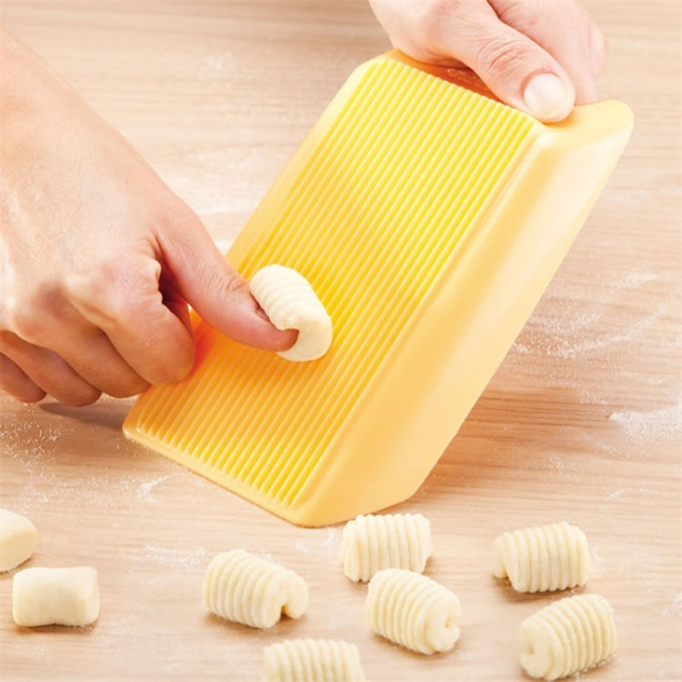 Plastic Pasta Macaroni Board Spaghetti Maker Rolling Pin Mold Kitchen Tool, Spaghetti Maker Plastic Pasta Macaroni Board Spaghetti Maker Rolling Pin Mold Kitchen Tool, Spaghetti Maker