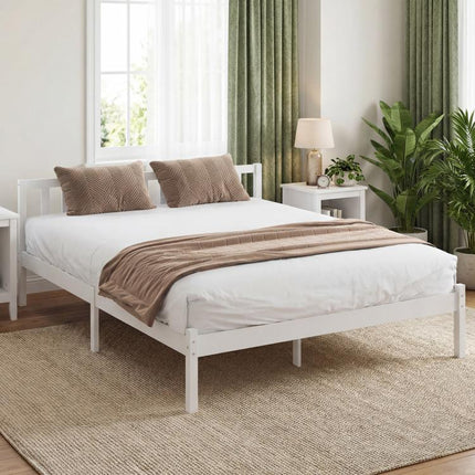 Solid wood bed frame (140x190 cm) with headboard and sturdy slatted base – suitable for children and adults.