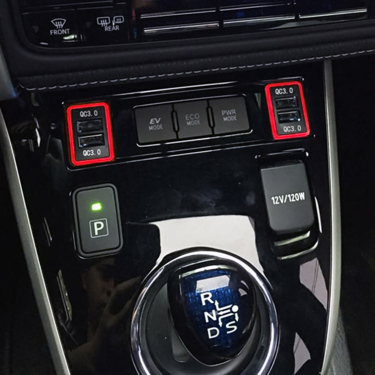 Car QC3.0 Fast Charge USB Interface Modification Charger for Toyota, Cigarette Lighter to Take Power