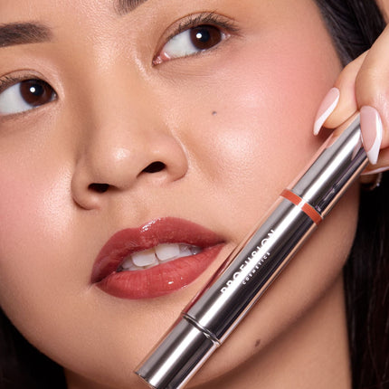 Frosted Kiss - Cooling & Plumping Lip Gloss