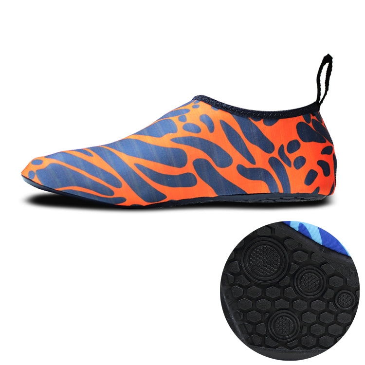 Non-slip Wear-resisting Thick Rubber Sole Diving Shoes and  Socks, One Pair