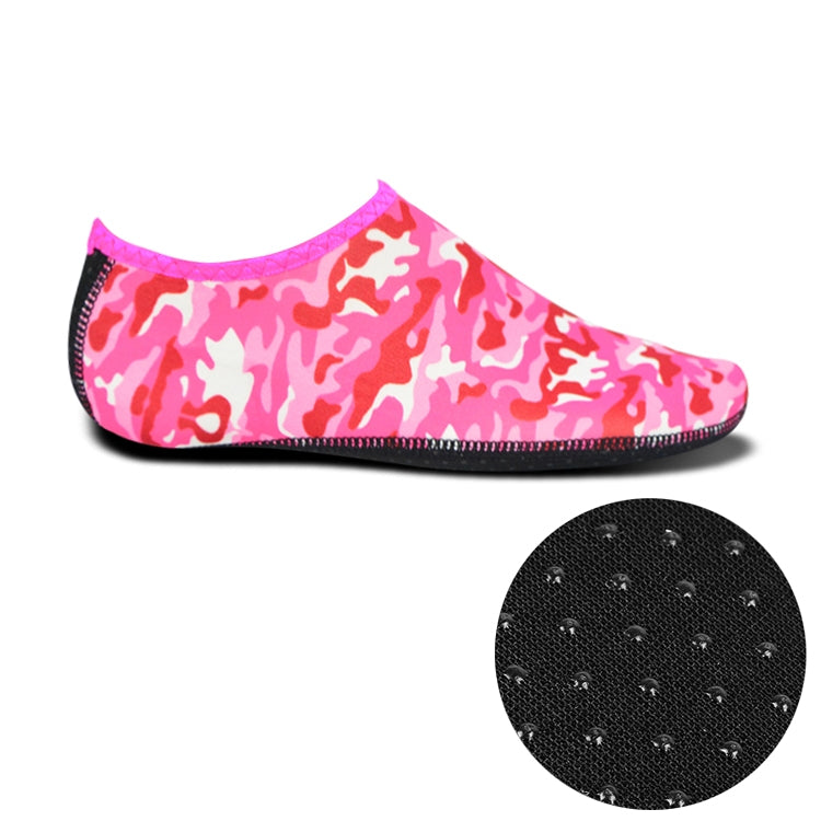 Non-slip Plastic Grain Texture Thick Cloth Sole Printing Diving Shoes and Socks, One Pair