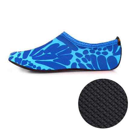 3mm Non-slip Rubber Embossing Texture Sole Figured Diving Shoes and Socks, One Pair