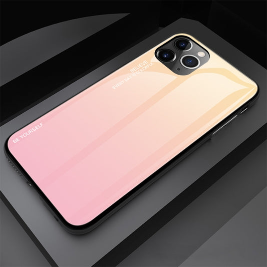 Estuche de vidrio con degradado de color para iPhone 11