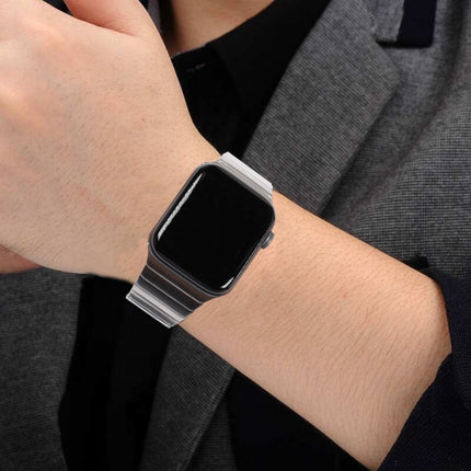 One-bead Steel Butterfly Buckle Watch Band For Apple Watch Series, For Apple Watch Series 8&7 41mm, For Apple Watch Ultra 49mm / Series 8&7 45mm, 7 41mm / 6&SE&5&4 40mm / 3&2&1 38mm, 7 45mm / 6&SE&5&4 44mm / 3&2&1 42mm