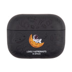 For AirPods Pro / Black Crescent Astronaut