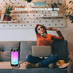 T&amp;G TG643 Tragbarer wasserdichter Subwoofer mit LED-Licht, kabelloser Bluetooth-Lautsprecher