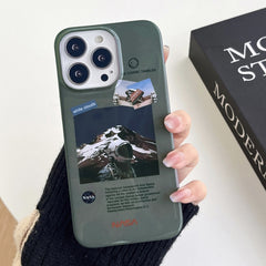 Astronaut Pattern Glossy PC Phone Case, For iPhone 14 Plus, For iPhone 14, For iPhone 14 Pro, For iPhone 14 Pro Max, For iPhone 13 Pro Max, For iPhone 13 Pro, For iPhone 13, For iPhone 12, For iPhone 12 Pro Max, For iPhone 12 Pro, For iPhone 11 Pro Max