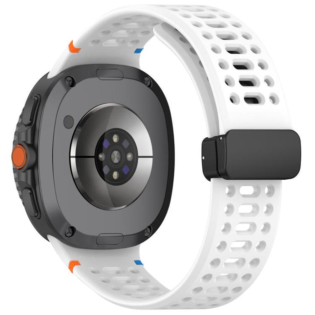 xDfind Magnetic Black Buckle Silicone Watch Band