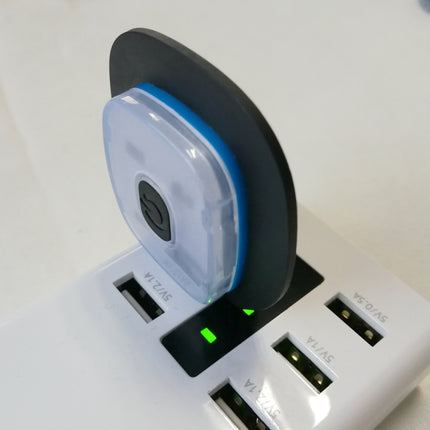 Unisex Warm Winter Polyacrylonitrile Knit Hat Adult Head Cap with 4 LED Lights