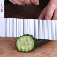 SSGP Stainless Steel Fruits Vegetables Wave Shaped Cutting Creative Cut Tool, 18x11.5cm