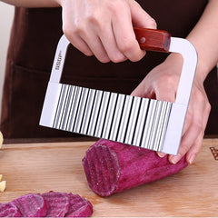 SSGP Stainless Steel Fruits Vegetables Wave Shaped Cutting Creative Cut Tool, 18x11.5cm