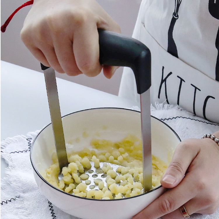 Stainless Steel Manual Pumpkin Potato Ricer Masher with Broad and Ergonomic Horizontal Handle, Single layer stainless