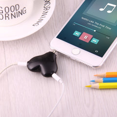 1 Male to 2 Females 3.5mm Jack Plug Multi-function Heart Shaped Earphone Audio Video Splitter Adapter with Key Chain for iPhone, iPad, iPod, Samsung, Xiaomi, HTC and Other 3.5 mm Audio Interface Electronic Digital Products
