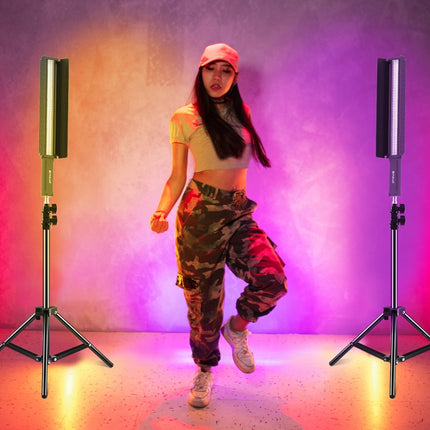 PULUZ 72 LEDs Photo Handheld Stick Light Full Color RGB Fill Light with Barndoor, 72 LEDs RGB Fill Light