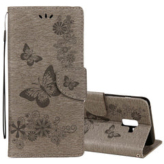 Para Galaxy A8+ (2018) Funda de cuero con tapa horizontal con diseño de mariposas y flores en relieve vintage con ranura para tarjetas, soporte, billetera y cordón, para Galaxy A8+ (2018)