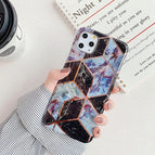 For iPhone 11 / Black PJ6