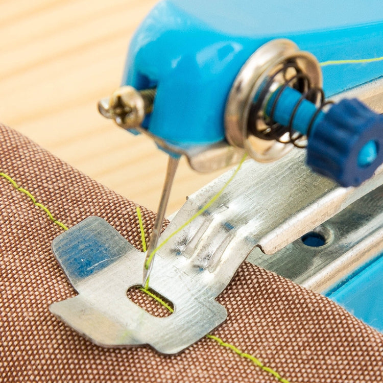 Portable Mini Small Handheld Sewing Machine Household Multifunctional Pocket Manual Micro Tailoring Machine, Random Color Delivery