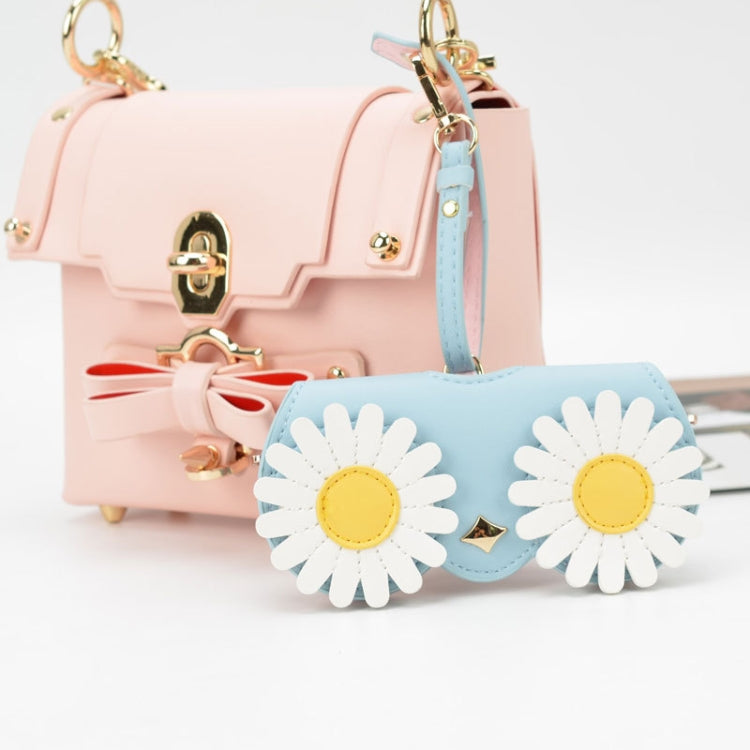 Cute And Funny PU Sunglasses Case Portable Glasses Case With Hanging Buckle, Flowers (Lake Blue Color Matching), Mengbao (Gray Stitching), Cat Girl (Red Frame), Red Love, Eyelashes, Big Eyes (Gray), British Style (Stripe Contrast), Red Love Cat Girl���...