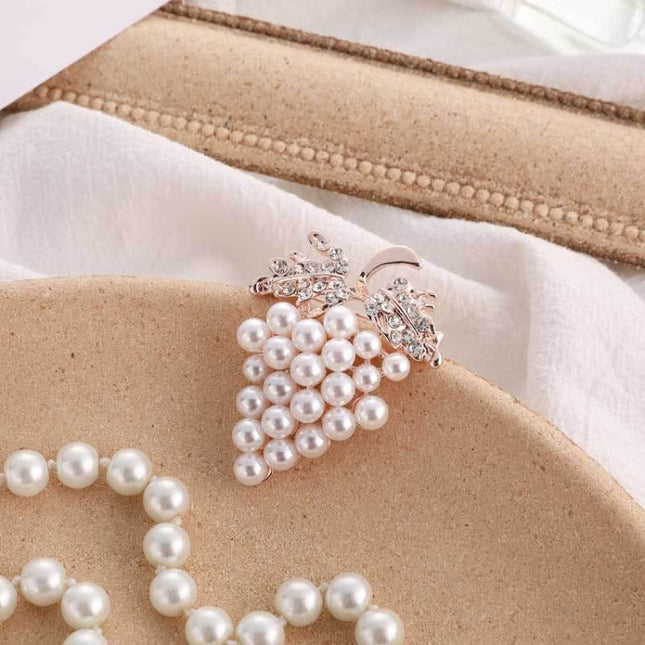 Diamond Grape Brooches Wild Pearl Pin Female Clothes Jewelry, Grape