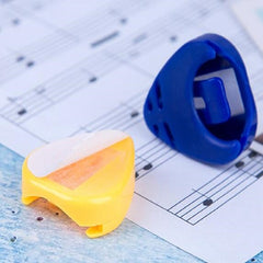 100 PCS ABS Storage Box for Guitar Pick, Random Color Delivery, Heart-shaped Pick Box, Large Triangular Pick Box