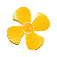 100 PCS Four-Blade Propeller Technology Made Toy Accessories, Random Color Delivery, Four-Blade Propeller