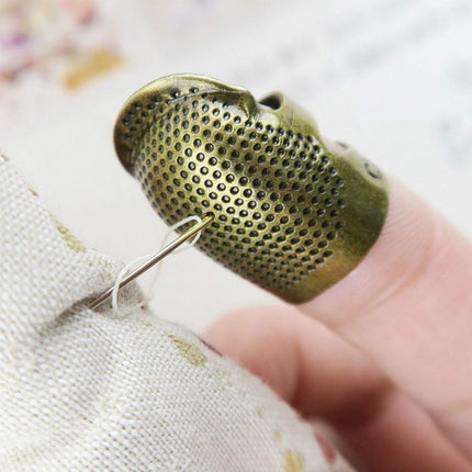Household Adjustable Metal Sewing Thimble Finger Protectors Sewing Tools Accessories, S, M