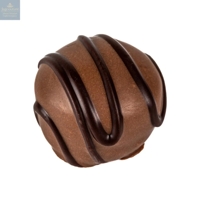 Walnut Whirl - light chocolate mousse with walnut in milk chocolate with dark stripe 17g