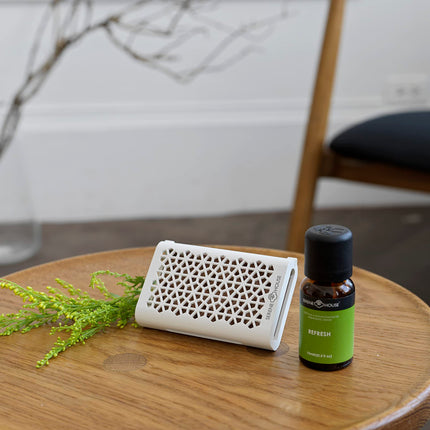 Serene House Puccini Lava Rock Diffuser – Car Vent Clip & Tabletop Aromatherapy (White)